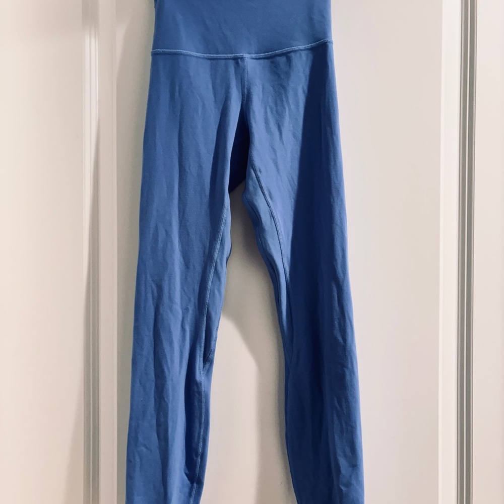 Lululemon Align Leggings – Size 2 Crop 23” (Blue Nile, Excellent Condition)